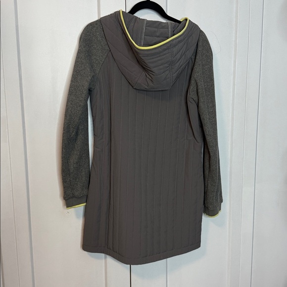 Bench | Grey Hooded Midi length Jacket yellow trim - quilted stitching - Medium - Picture 6 of 8